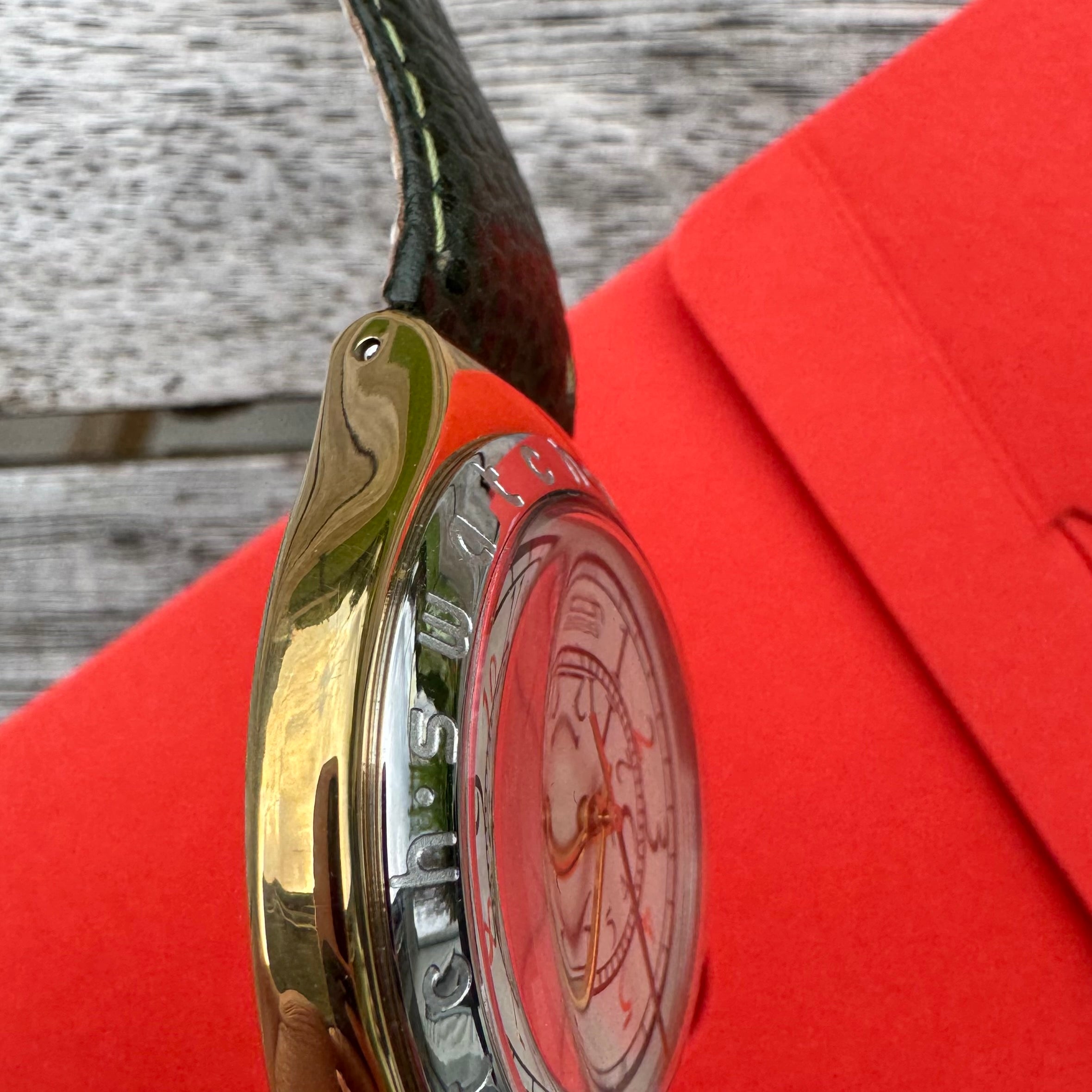 Swatch Irony Big RENVERSE YGG100, elegant vintage stainless steel